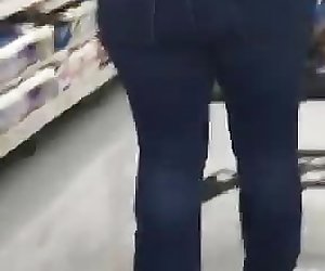 Big Round Mature Ass in Jeans